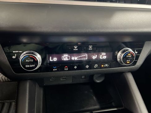 Used 2024 Mitsubishi Outlander SEL FWD image 17