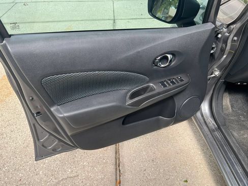 Used 2018 Nissan Versa Note SV FWD image 5