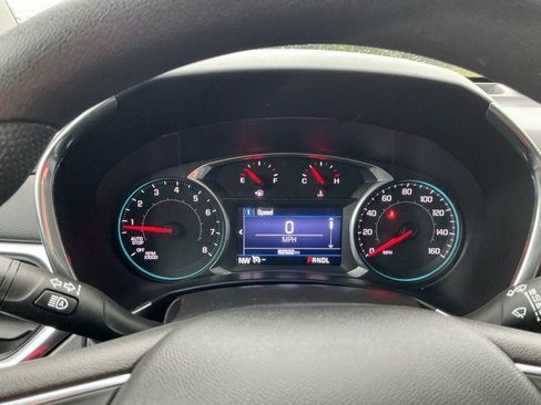 Used 2022 Chevrolet Equinox LT FWD image 16