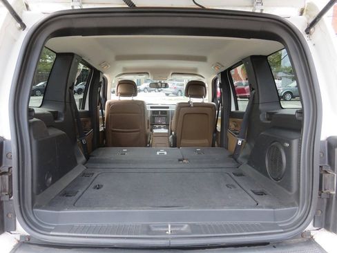 Used 2012 Jeep Liberty Limited AWD/4WD image 24