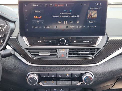 Certified 2023 Nissan Altima 2.5 SR w/ SR Premium Package FWD image 13