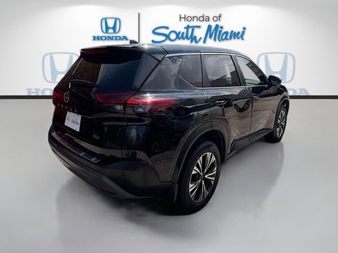 Used 2023 Nissan Rogue SV FWD image 7