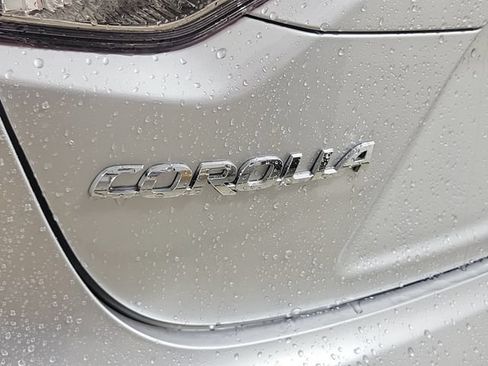 Used 2023 Toyota Corolla LE FWD image 9