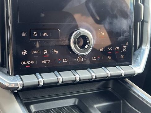 Used 2024 GMC Acadia Elevation FWD image 25