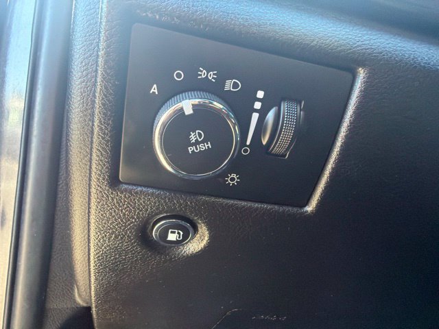 Used 2021 Jeep Grand Cherokee Laredo AWD/4WD image 15