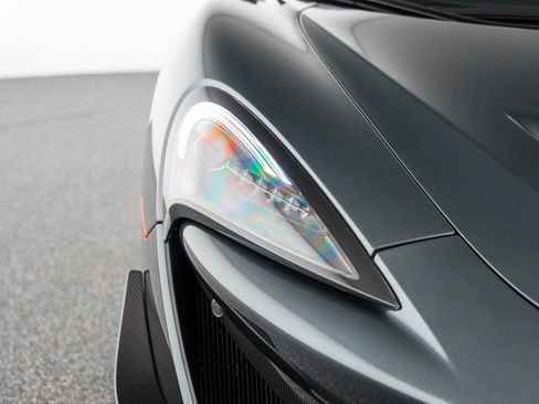 Used 2020 McLaren 620R RWD image 36