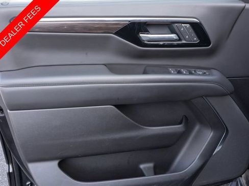 Used 2025 Chevrolet Suburban LT AWD/4WD image 14
