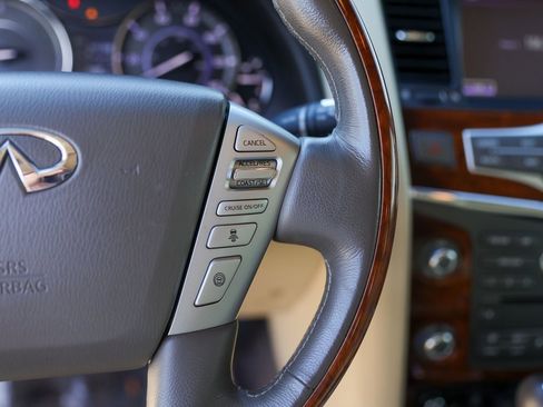 Used 2017 INFINITI QX80 4WD w/ Deluxe Technology Package image 16