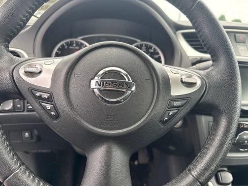 Used 2019 Nissan Sentra SV w/ Exterior Package FWD image 10