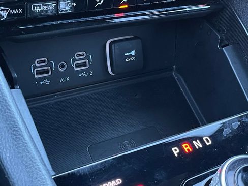 Used 2024 Jeep Grand Cherokee L Limited w/ Luxury Tech Group II AWD/4WD image 20
