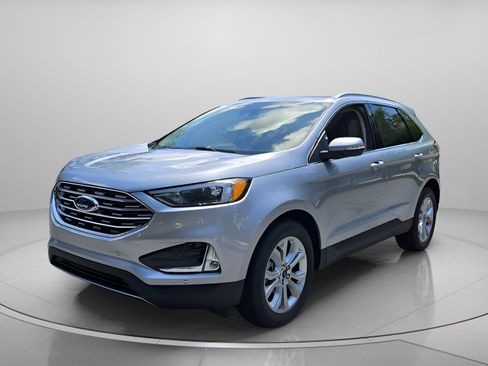 Used 2023 Ford Edge Titanium AWD/4WD image 1