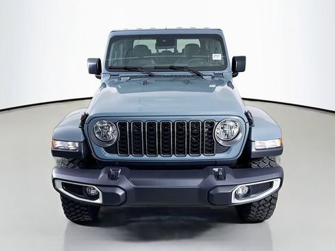 New 2025 Jeep Gladiator Sport image 2