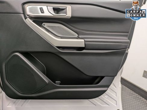 Certified 2023 Ford Explorer Limited w/ Limited Technology Package AWD/4WD image 30