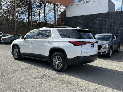 Used 2023 Chevrolet Traverse LT image 5