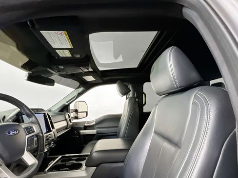 Used 2022 Ford F250 Lariat w/ Black Appearance Package AWD/4WD image 22