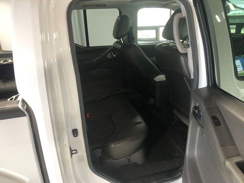 Used 2010 Nissan Frontier PRO-4X w/ Pro-4x Value Truck Pkg AWD/4WD image 21