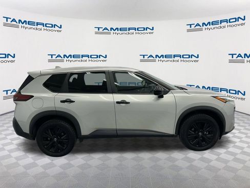 Used 2022 Nissan Rogue SV AWD/4WD image 6