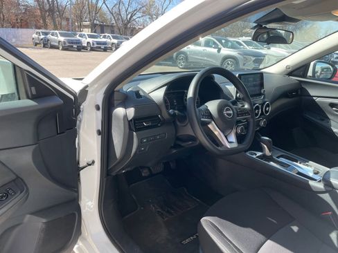 Used 2025 Nissan Sentra SV image 32