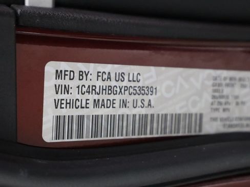 Used 2023 Jeep Grand Cherokee Limited AWD/4WD image 48