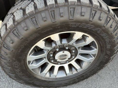 Used 2021 Ford F250 Lariat w/ Lariat Ultimate Package image 15