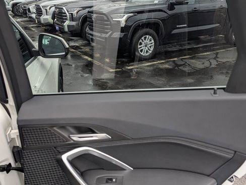 Used 2023 BMW X1 xDrive28i image 17