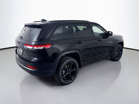New 2025 Jeep Grand Cherokee Limited image 7