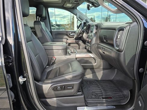 Used 2021 Chevrolet Silverado 2500 LTZ w/ LTZ Premium Package image 12