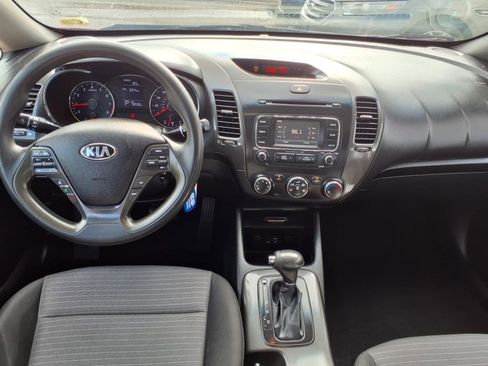 Used 2016 Kia Forte LX w/ LX Popular Plus Package image 6