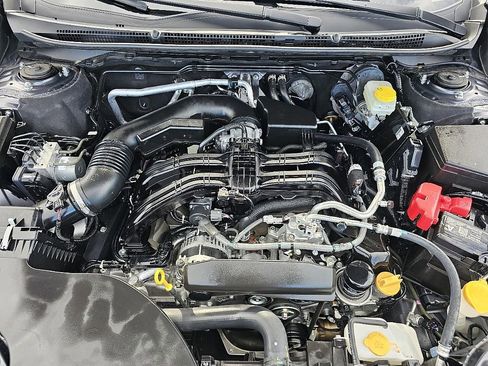 Used 2025 Subaru Outback Premium image 11