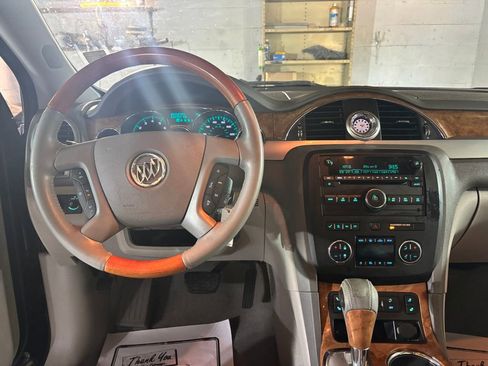 Used 2012 Buick Enclave Leather FWD image 9