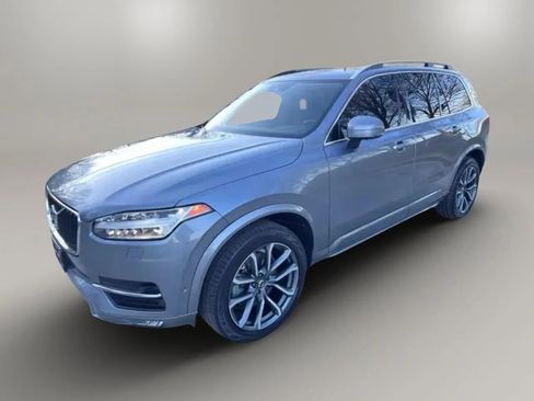 Used 2017 Volvo XC90 T6 Momentum w/ Vision Package AWD/4WD image 2
