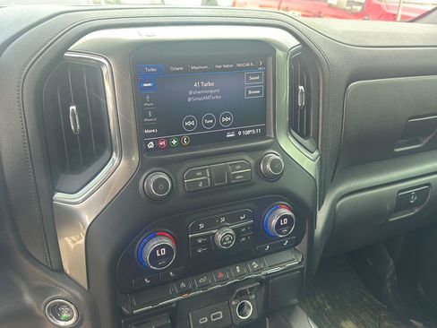 Used 2021 Chevrolet Silverado 1500 LT Trail Boss AWD/4WD image 2