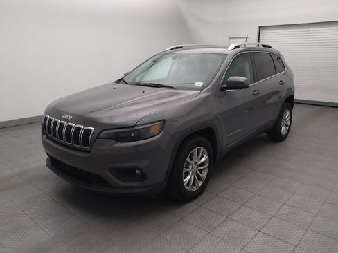 Used 2021 Jeep Cherokee Latitude Plus FWD image 2