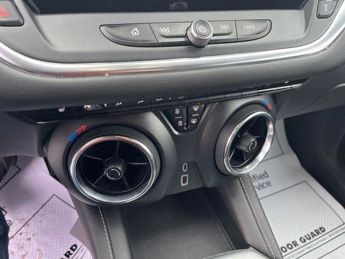 Used 2024 Chevrolet Blazer LT image 16