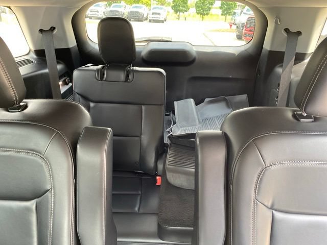 Used 2021 Ford Explorer XLT w/ Equipment Group 202A AWD/4WD image 26