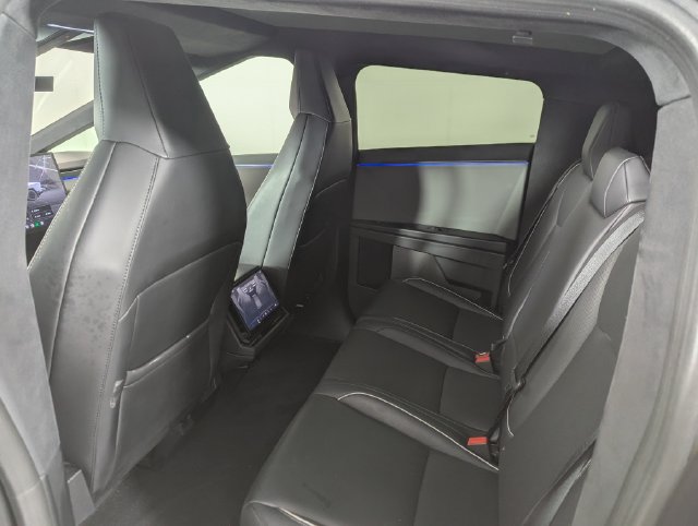 Used 2025 Tesla Cybertruck AWD Crew Cab image 17