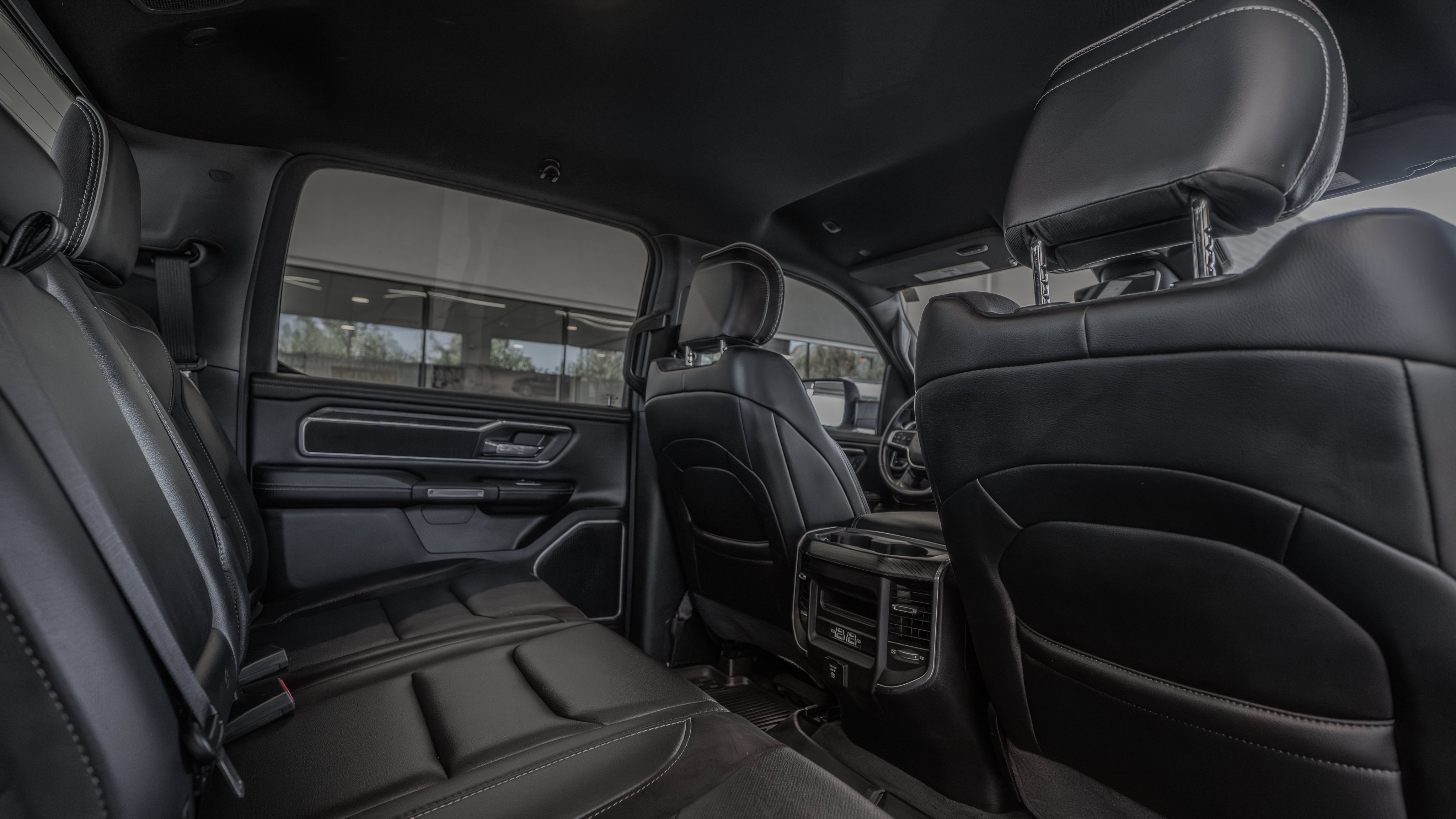 Used 2023 RAM 1500 Laramie AWD/4WD image 28
