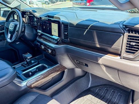 Certified 2025 GMC Sierra 1500 Elevation AWD/4WD image 38