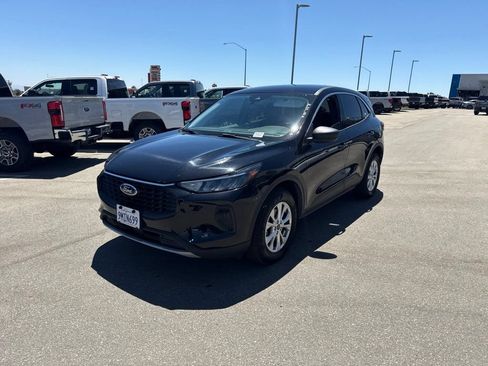 Used 2024 Ford Escape Active AWD/4WD image 3