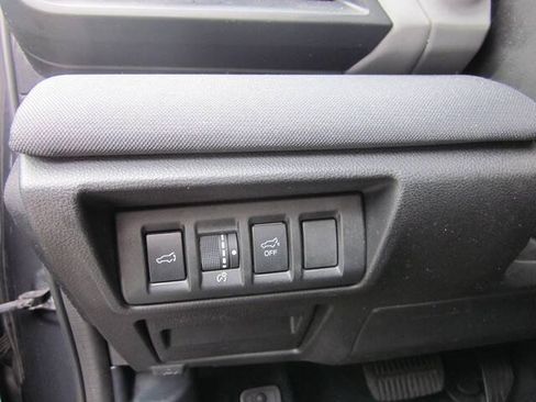 Used 2023 Subaru Outback Premium AWD/4WD image 18