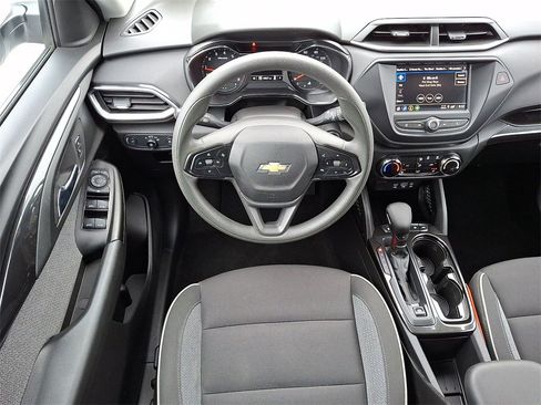 Used 2023 Chevrolet TrailBlazer LT image 21