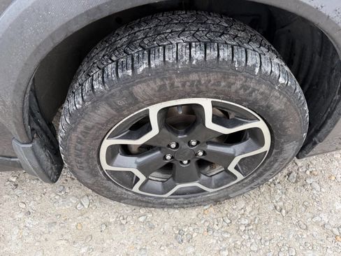 Used 2013 Subaru Crosstrek 2.0i Limited w/ Kicker Audio Upgrade Pkg 4 image 12