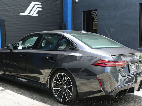 Used 2025 BMW M5 AWD/4WD image 5