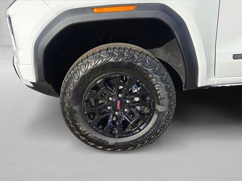 New 2026 GMC Canyon Elevation RWD image 10