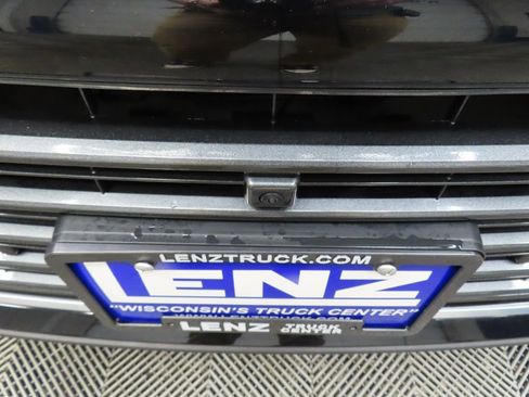 Used 2025 Toyota Sienna Platinum AWD/4WD image 52