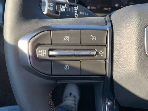 New 2026 GMC Acadia AT4 w/ Luxury Package image 15