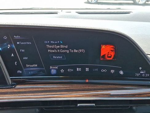 Used 2023 Cadillac Escalade ESV Premium Luxury image 21