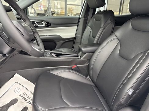 New 2026 Jeep Compass Limited w/ Sun, Sound & Navigation Group image 4