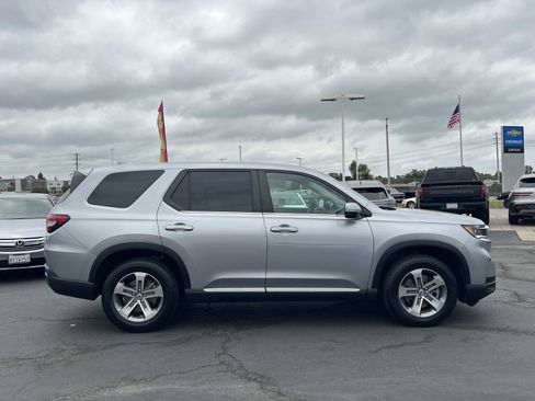 Used 2024 Honda Pilot EX-L image 27