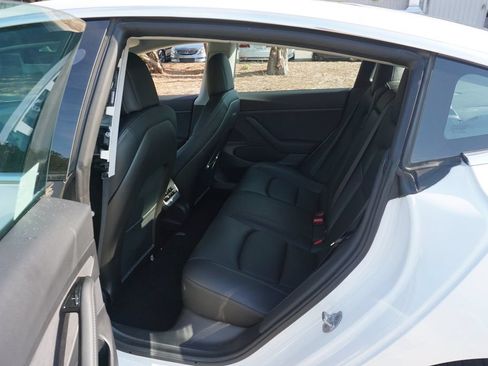 Used 2020 Tesla Model 3 Standard Range Plus RWD image 16